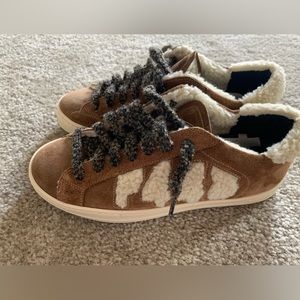 NWOT P448 Brown Suede Shearling Lace Up Sneaker Shoe Size 39. Size 8-8.5